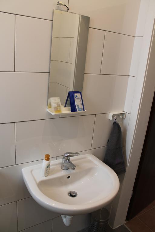 B49 - City & Messe Apartment Köln Oda fotoğraf